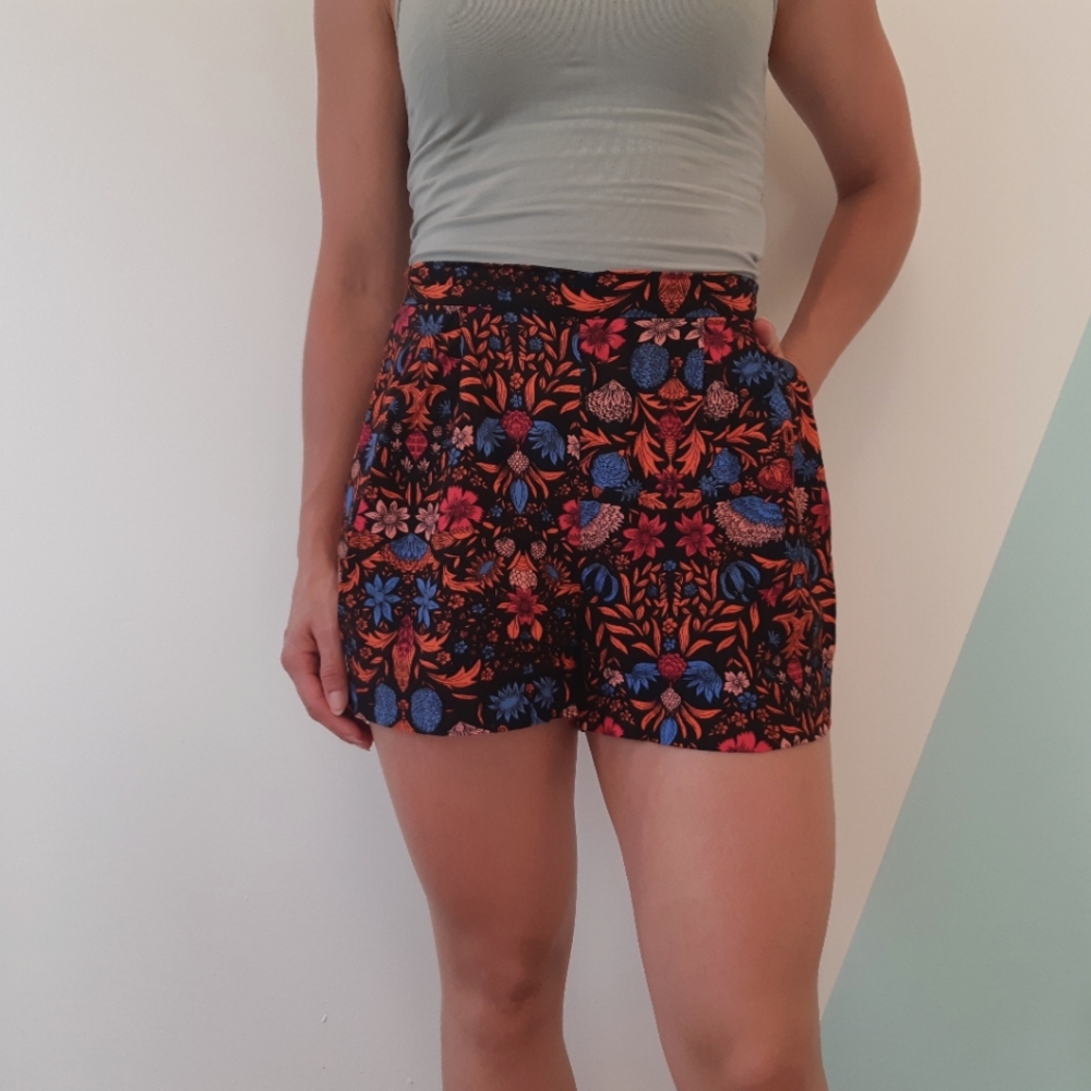 GUC Patterned H&M Shorts